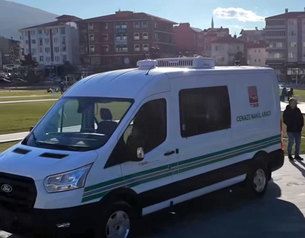 Kütahya Belediyesi’ne yeni cenaze nakil aracı
