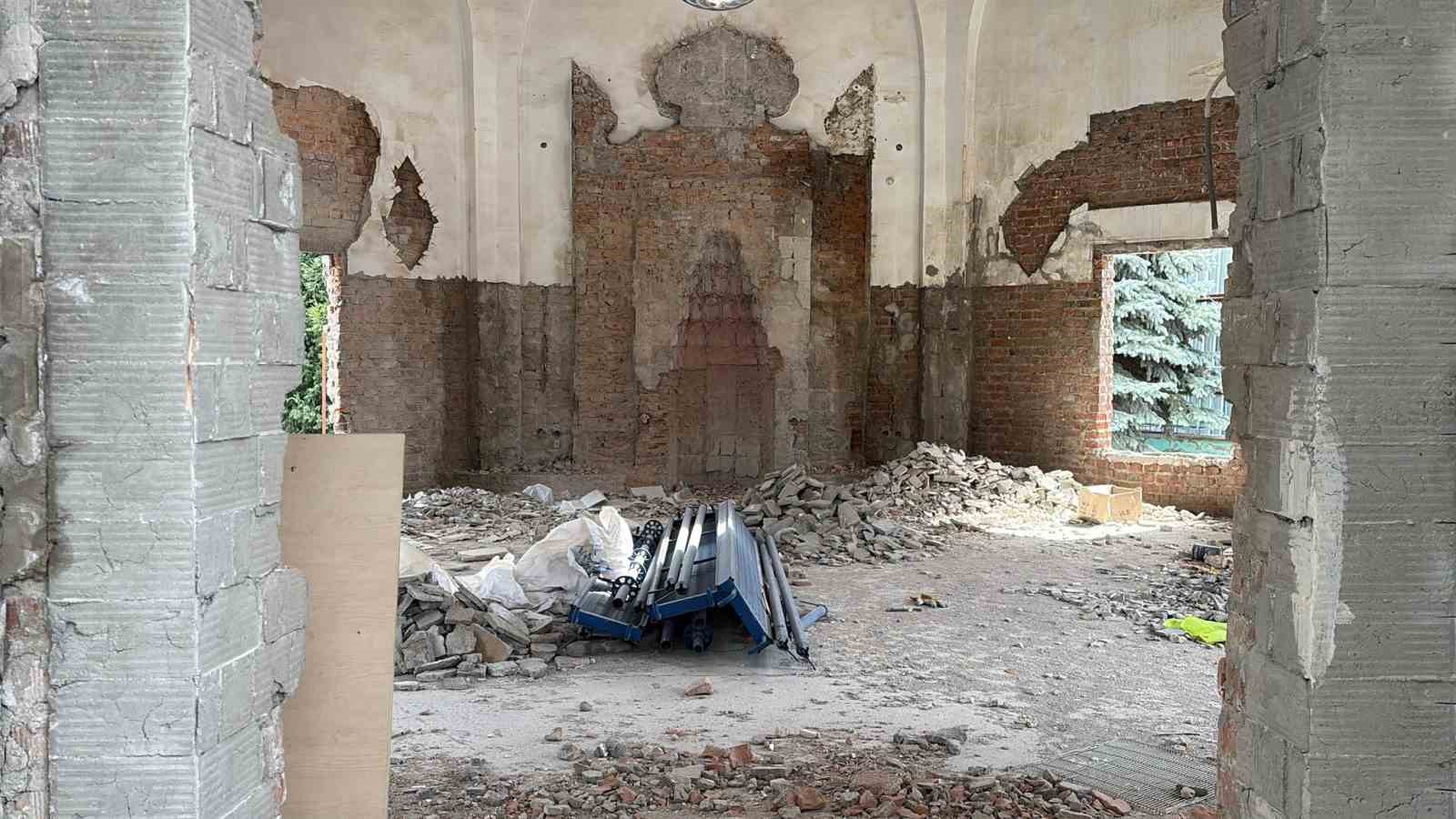 Kütahya Çinili Camii yıkılıp yeniden inşa edilecek
Kütahya Çinili Camii yıkılıp yeniden inşa edilecek