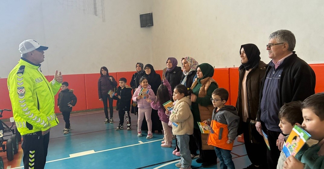 Kütahya Emniyet Müdürlüğünden trafik eğitim ve bilgilendirme faaliyetleri
