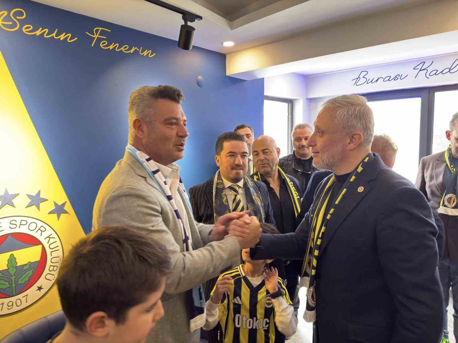 Kütahya Fenerbahçeliler Derneği Sadettin Saran’ın katılımıyla açıldı
