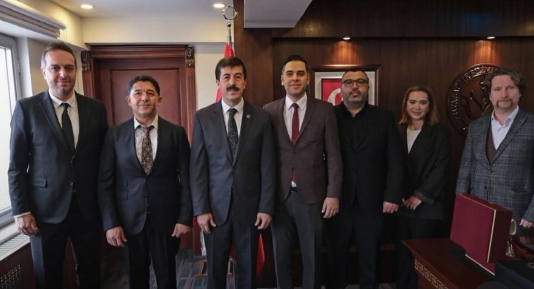 Kütahya Galatasaraylılar Derneği’nden kamu kurumlarına nezaket ziyareti
