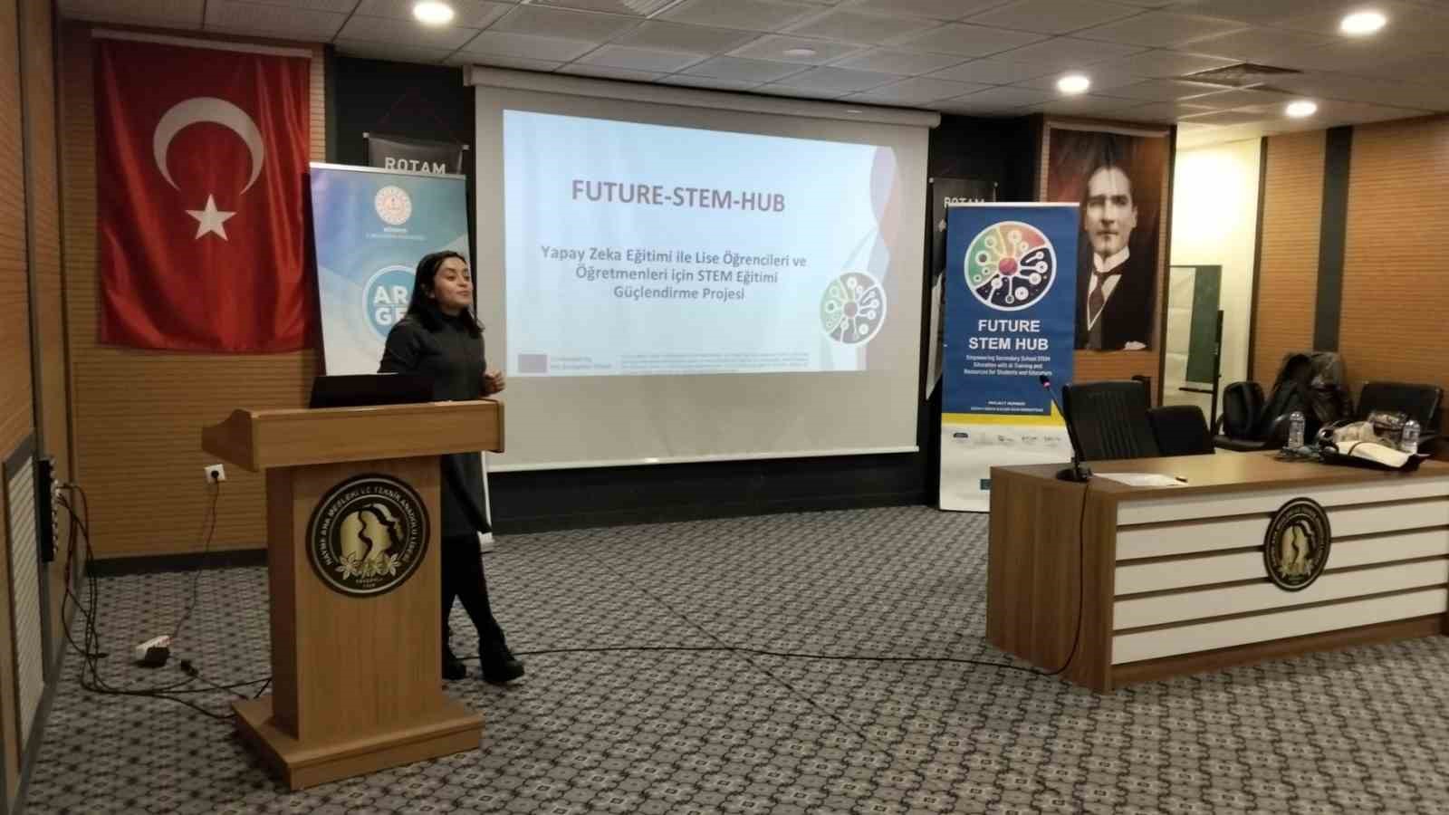 Kütahya MEM, Emet ve Tavşanlı’da "43 Adım" Projesi ve proje faaliyetlerini tanıttı
