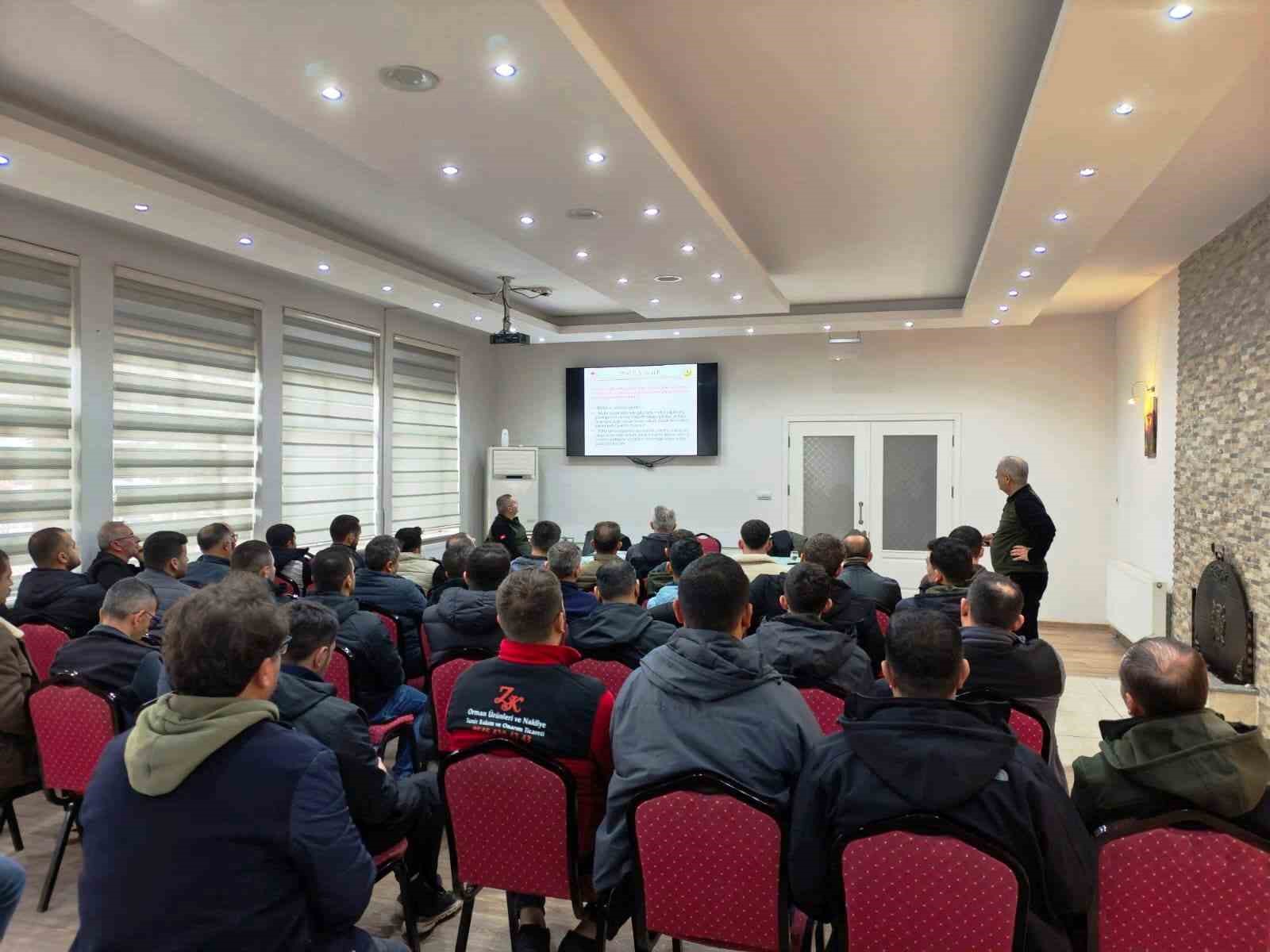 Kütahya OBM’de araç şoförleri ve operatörlere eğitim verildi
