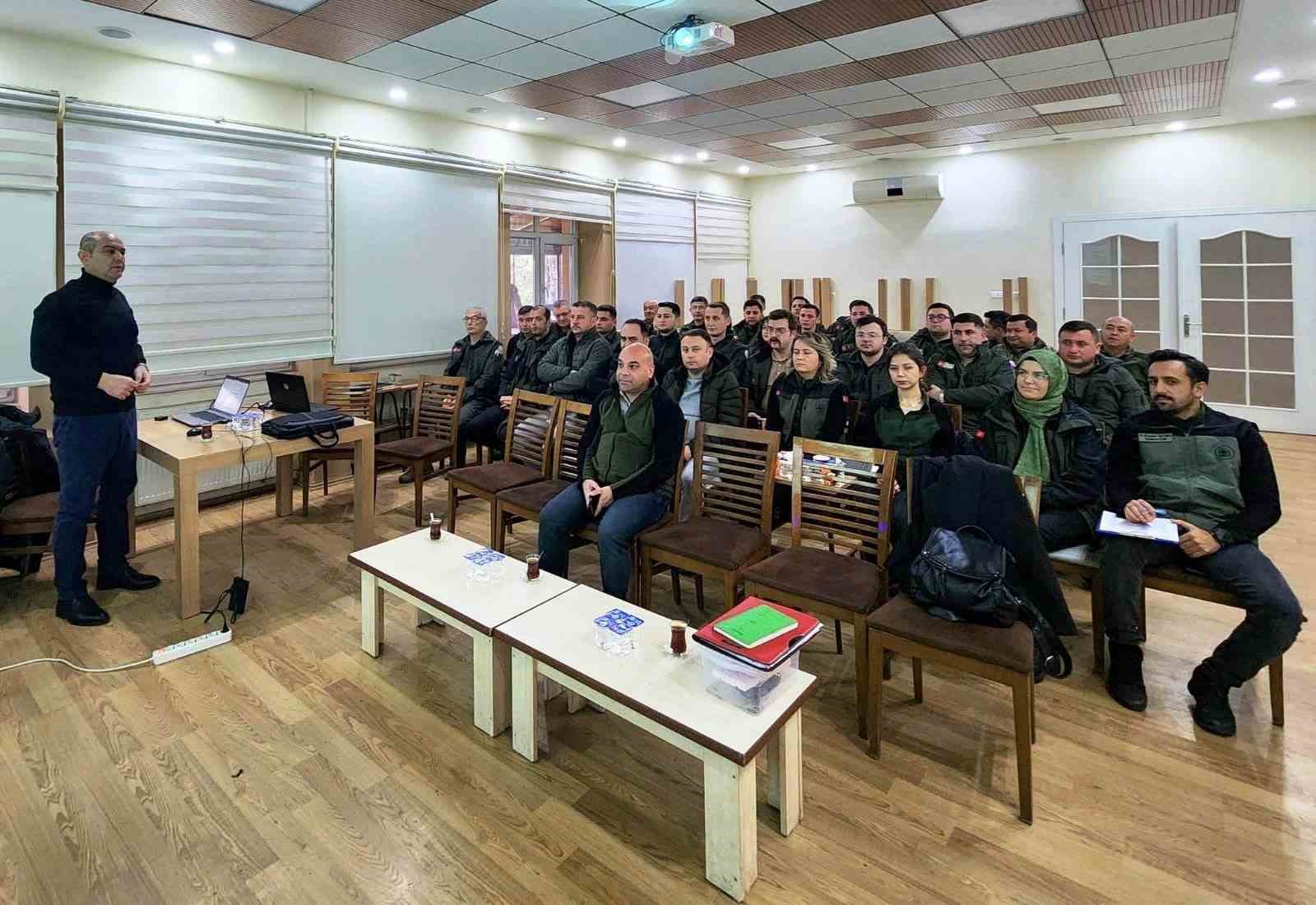 Kütahya OBM’de işletme şefleri ve orman muhafaza memurlarına eğitim
