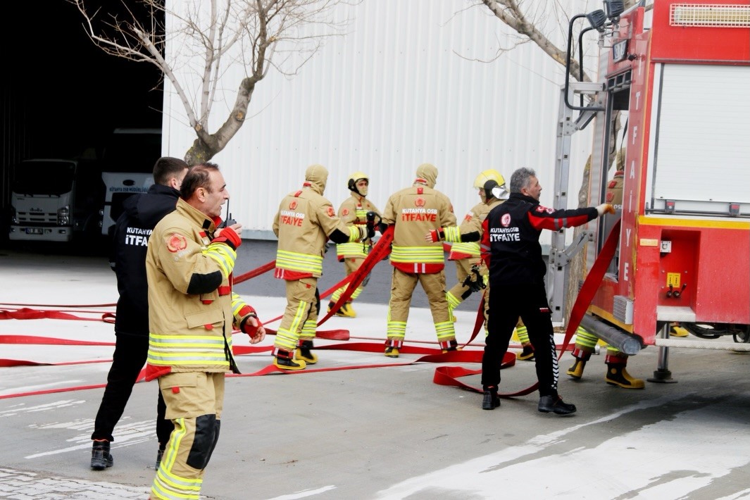 Kütahya OSB İtfaiye Ekibinden gerçeği aratmayan tatbikat
