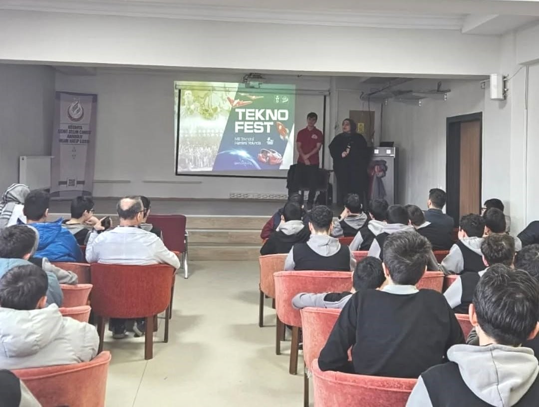 Kütahya Şehit Selim Cansız Anadolu İmam Hatip Lisesi’nde TEKNOFEST heyecanı
