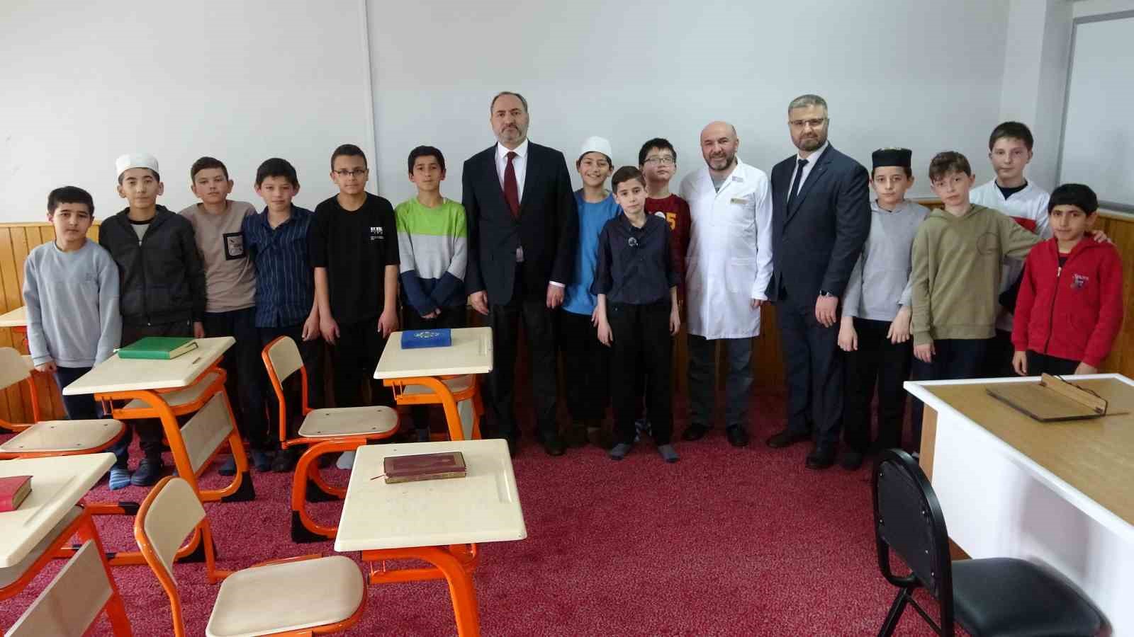 Kütahya’da 11 yaşındaki Ömer Sabri 8 ayda hafız oldu
