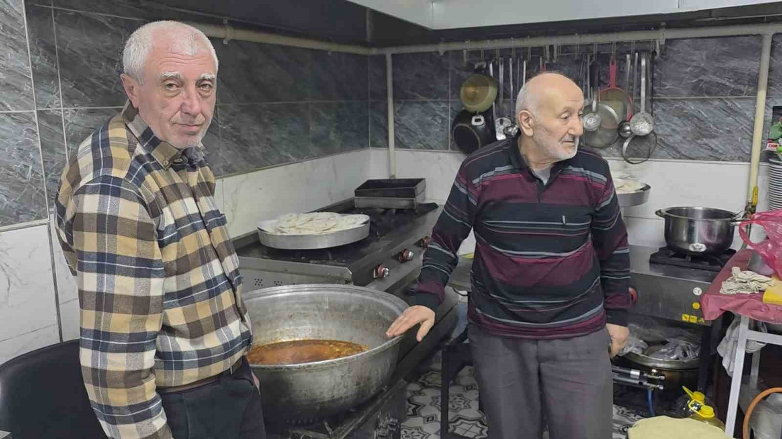 Kütahya’da 45 yıllık "Askıda iftar" geleneği
