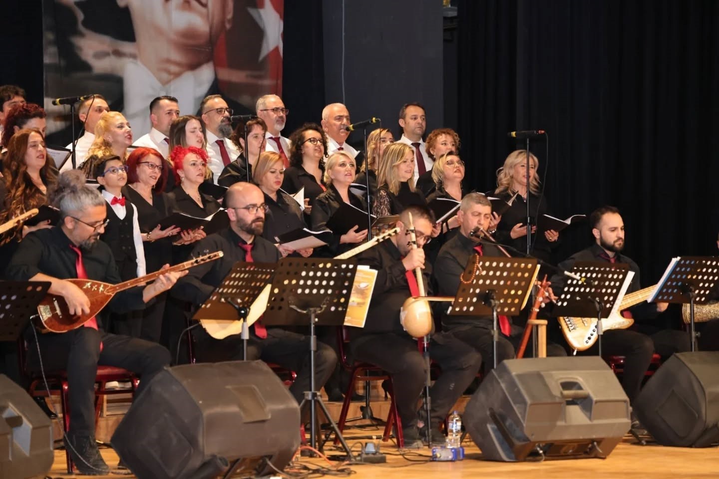 Kütahya’da ’7’den 77’ye Türk Halk Müziği Korosu’ konseri
