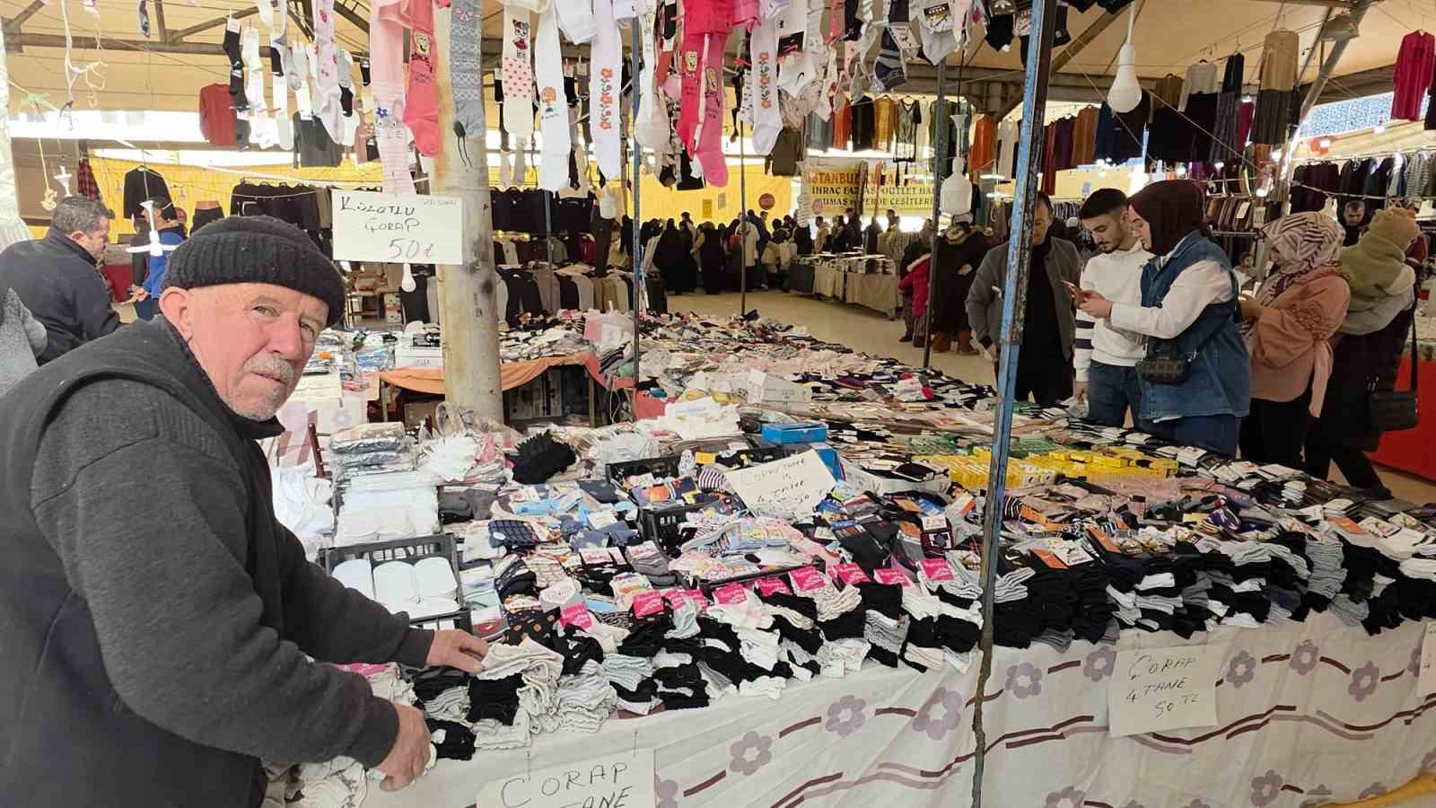 Kütahya’da ’Bayram Pazarı’ açıldı
