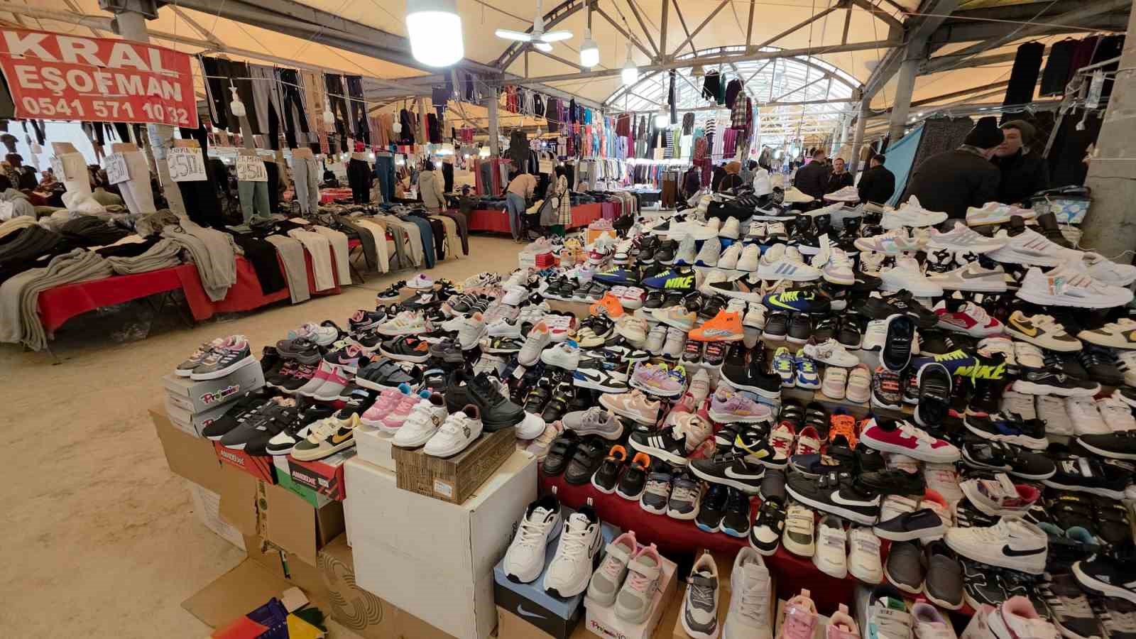 Kütahya’da ’Bayram Pazarı’ açıldı
