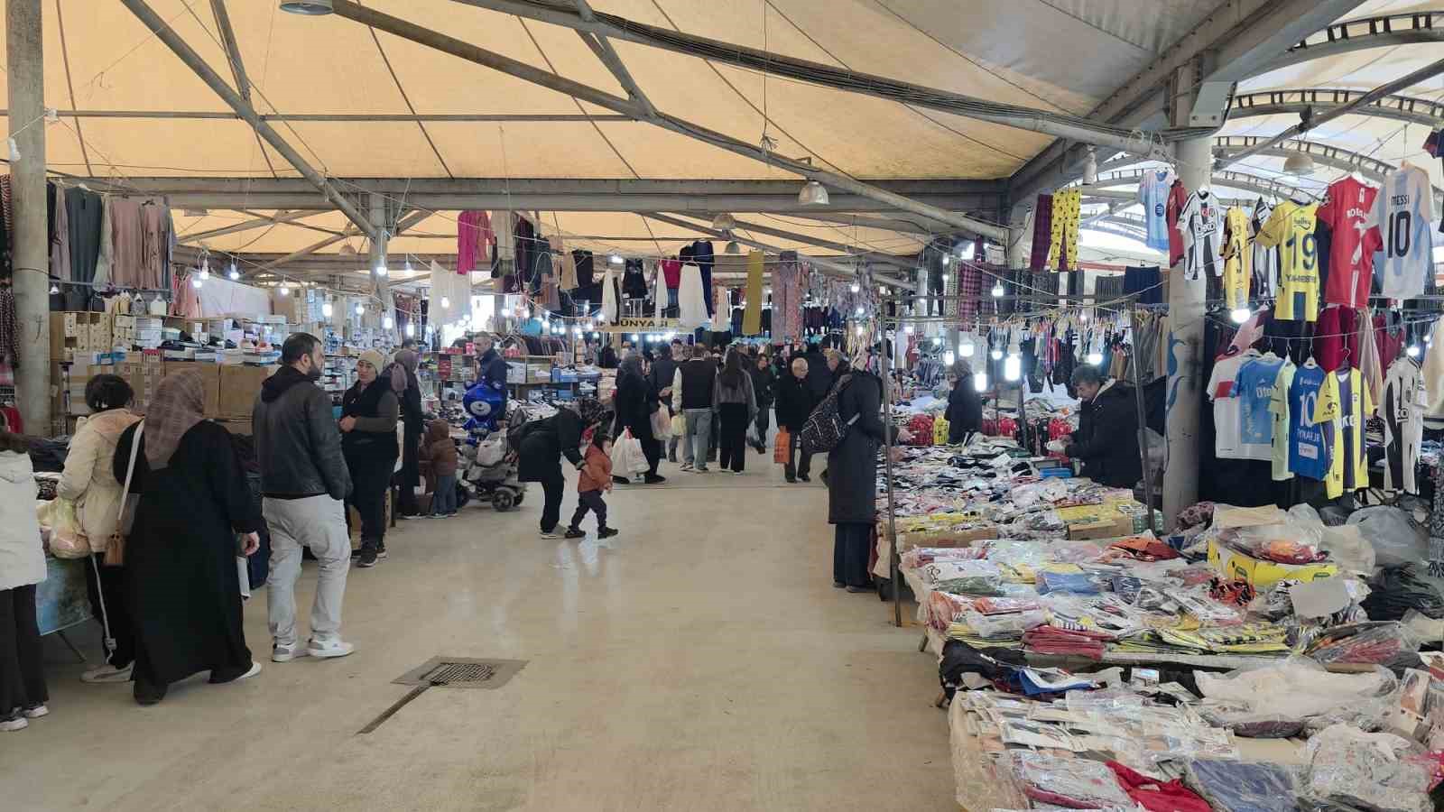 Kütahya’da ’Bayram Pazarı’ açıldı
