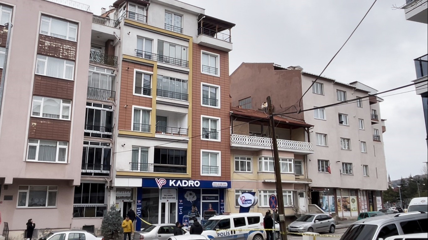 Kütahya’da bir şahıs cadde üzerinde ölü bulundu
