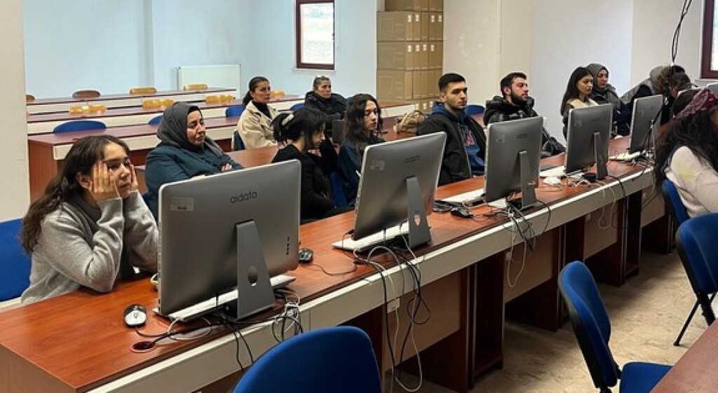 Kütahya’da ’Çini motifleri tasarımı’ etkinliği
