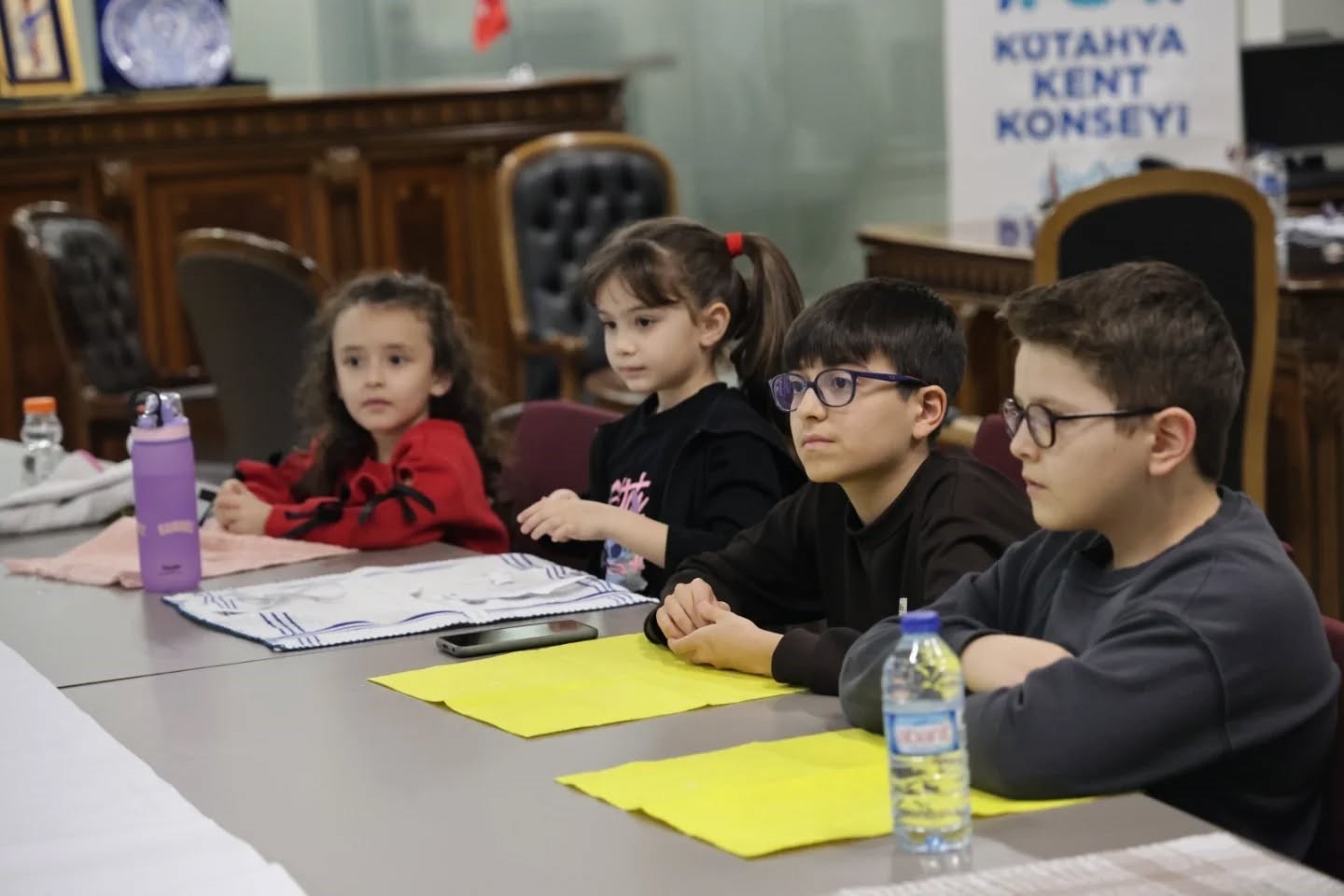 Kütahya’da çocuklardan "Atık Kâğıtlardan El Yapımı Kâğıda Elekte Kâğıt Yapım Workshop’a ilgi
