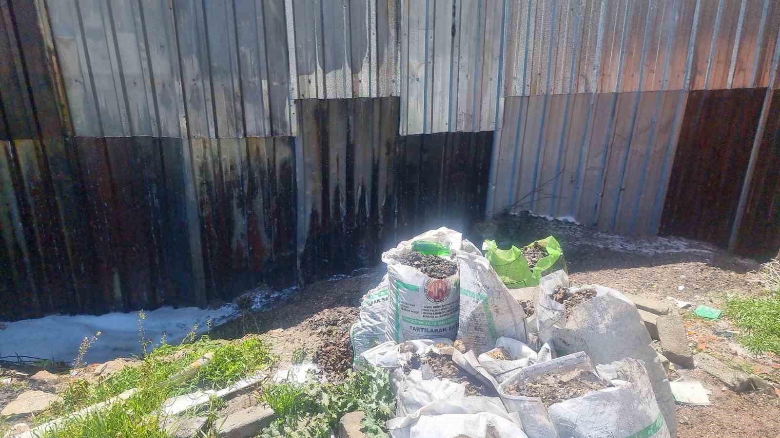 Kütahya’da depo yangını paniğe neden oldu
