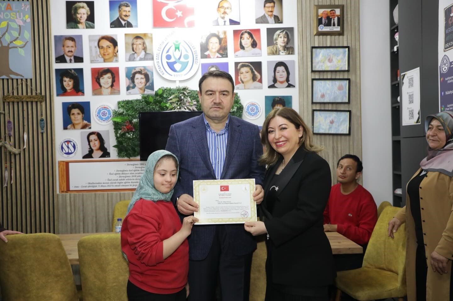 Kütahya’da "Farklı değil, birlikte" projesi hayata geçirildi
