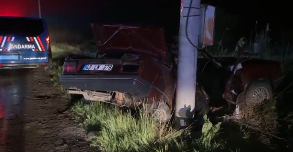 Kütahya’da feci kaza: Sürücü hayatını kaybetti
