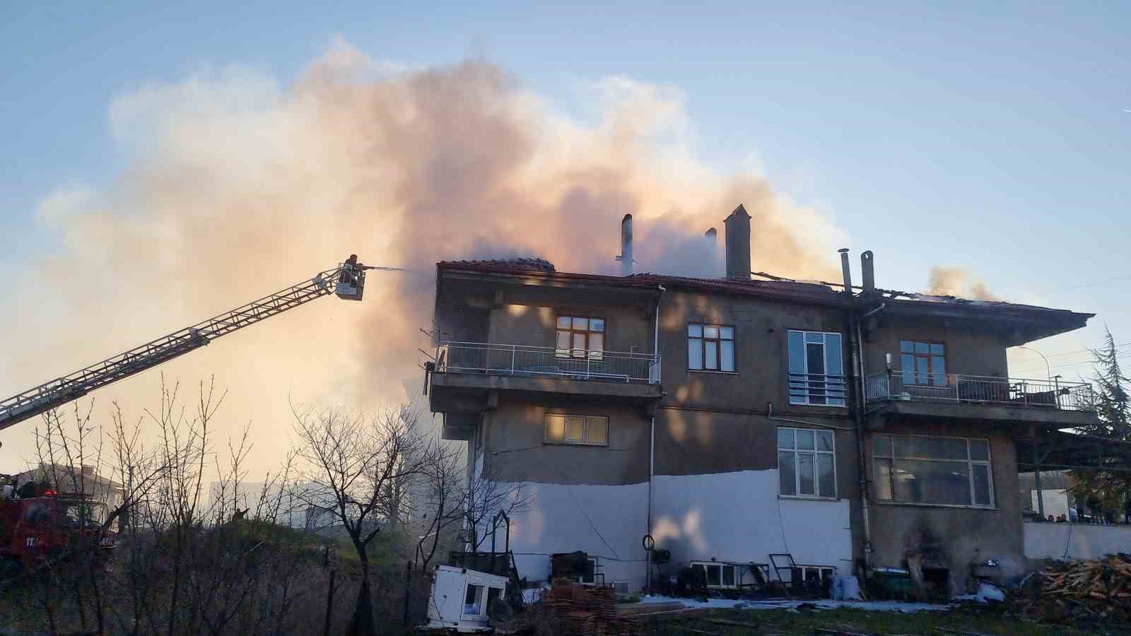 Kütahya’da iftar vakti korkutan yangın
