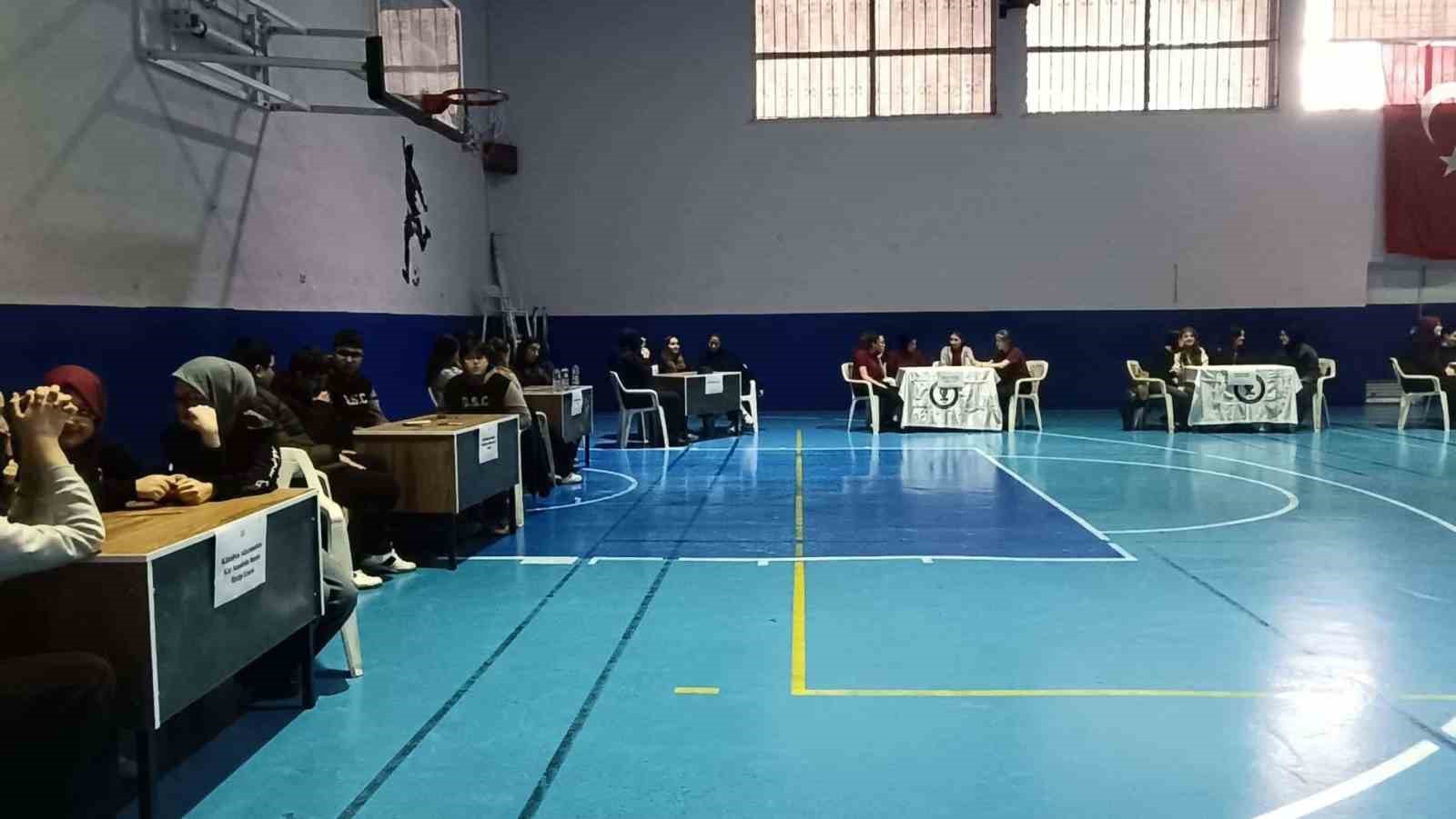 Kütahya’da "Korkma, Gençliğin Ruhu Burada" temalı bilgi yarışması düzenlendi
