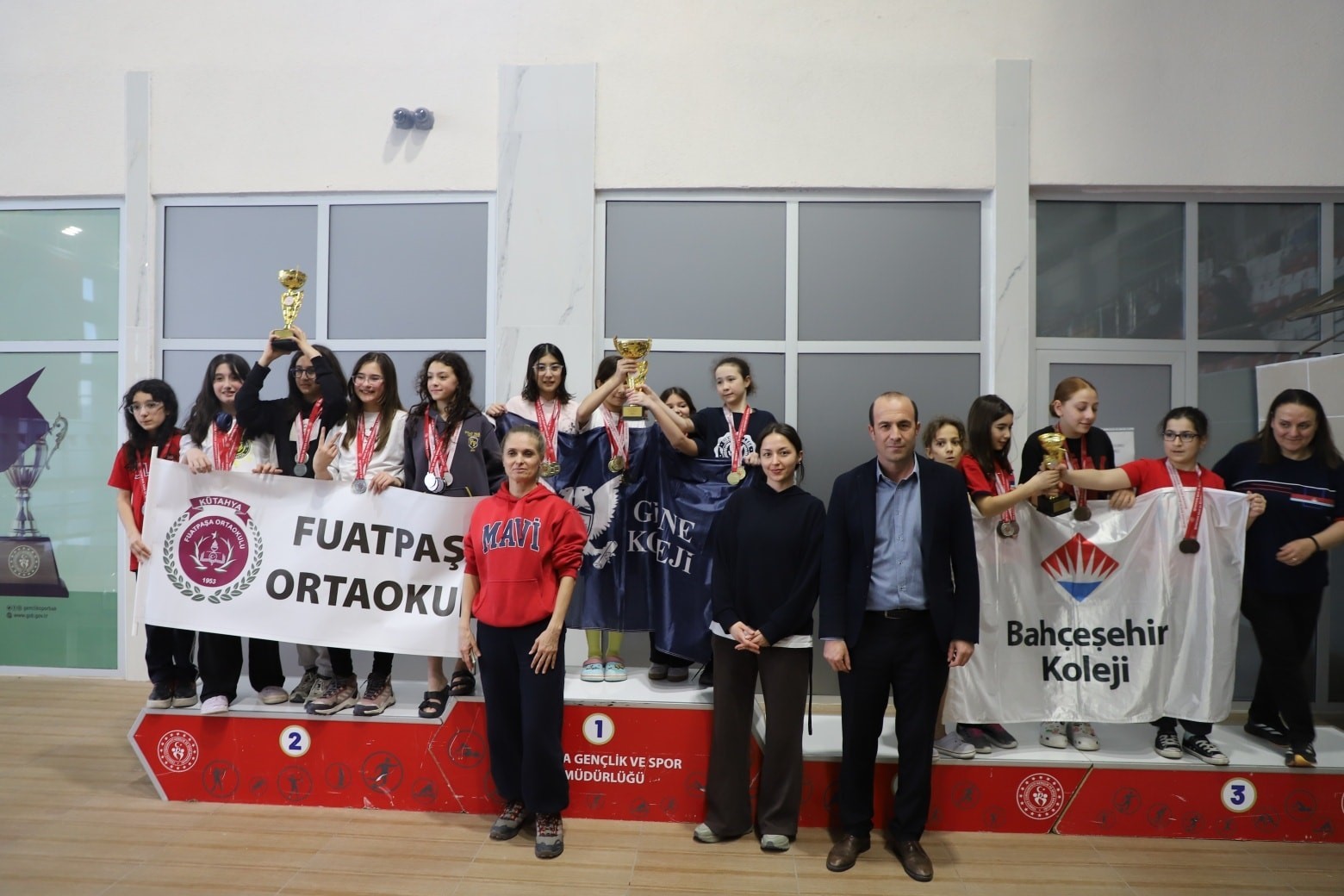 Kütahya’da küçükler yüzme il birinciliği heyecanı
