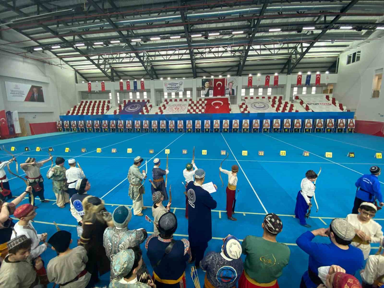 Kütahya’da Minik ve Yıldız Okçular Türkiye Şampiyonası heyecanı
