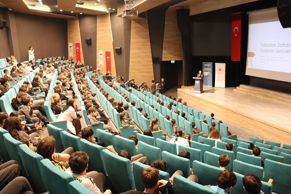 Kütahya’da öğrencilere "Gıda güvenilirliği, gıda israfı ve gıda hijyeni" konulu eğitim
