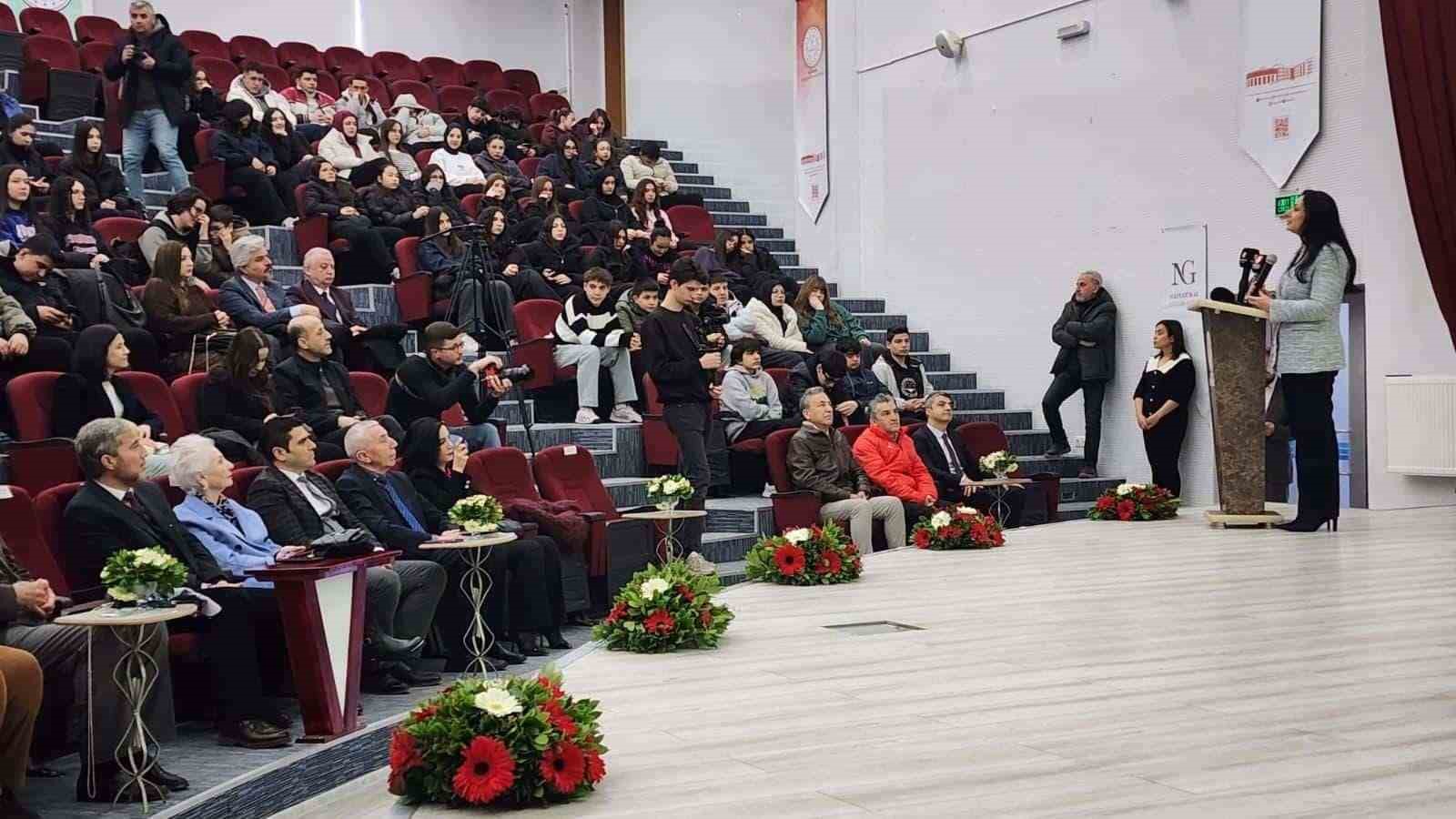 Kütahya’da "Orman ve Yeşil Vatan" Temalı Resim Yarışması
Kütahya’da "Orman ve Yeşil Vatan" Temalı Resim Yarışması