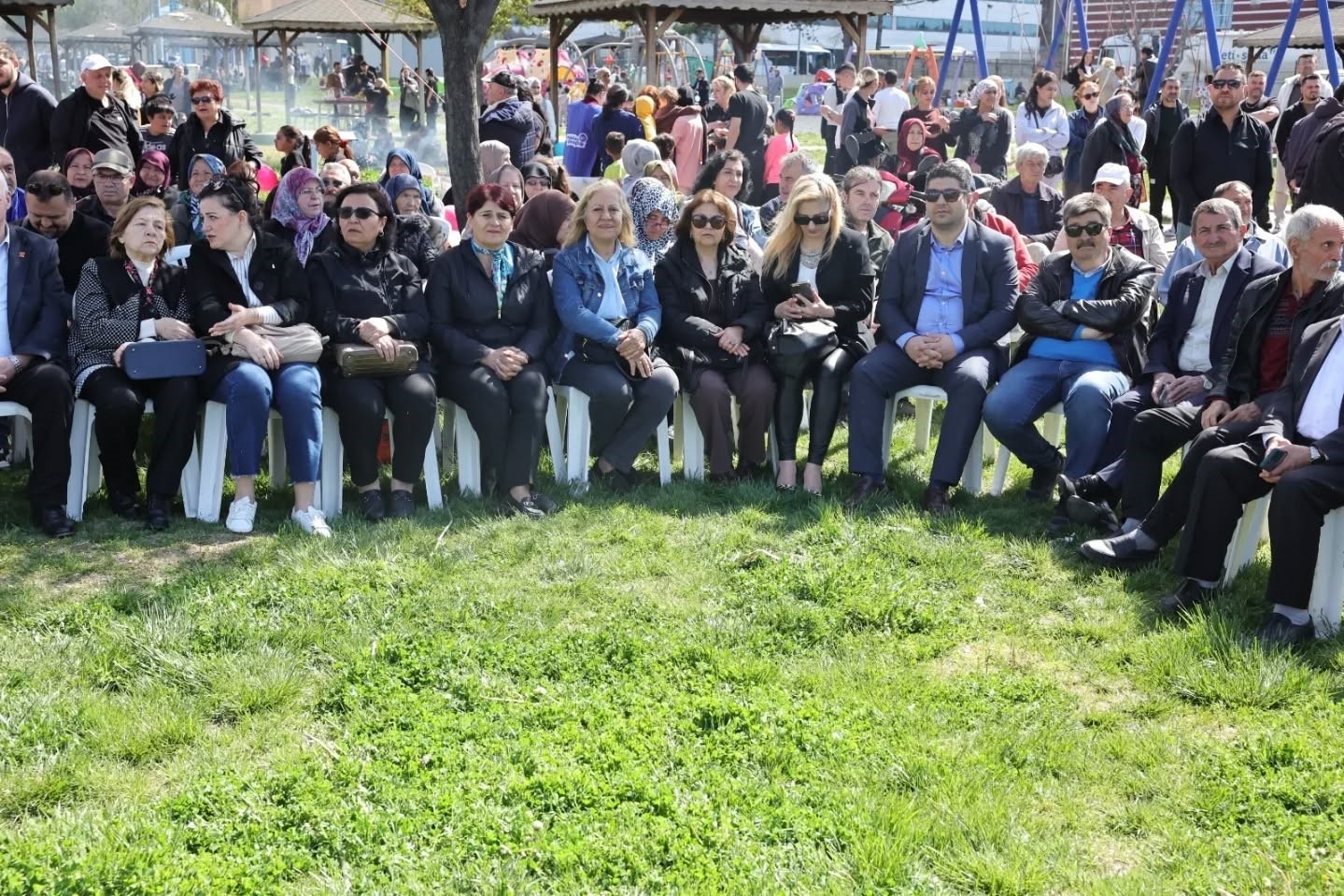 Kütahya’da Romanlar Günü coşkusu Kent Park’ta yaşandı
