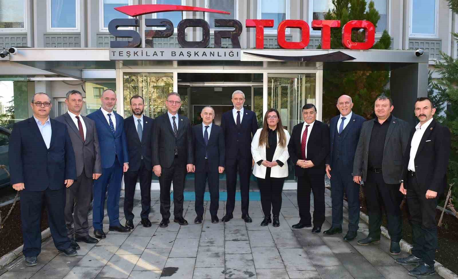 Kütahya’da spor altyapısına güçlü yatırım
