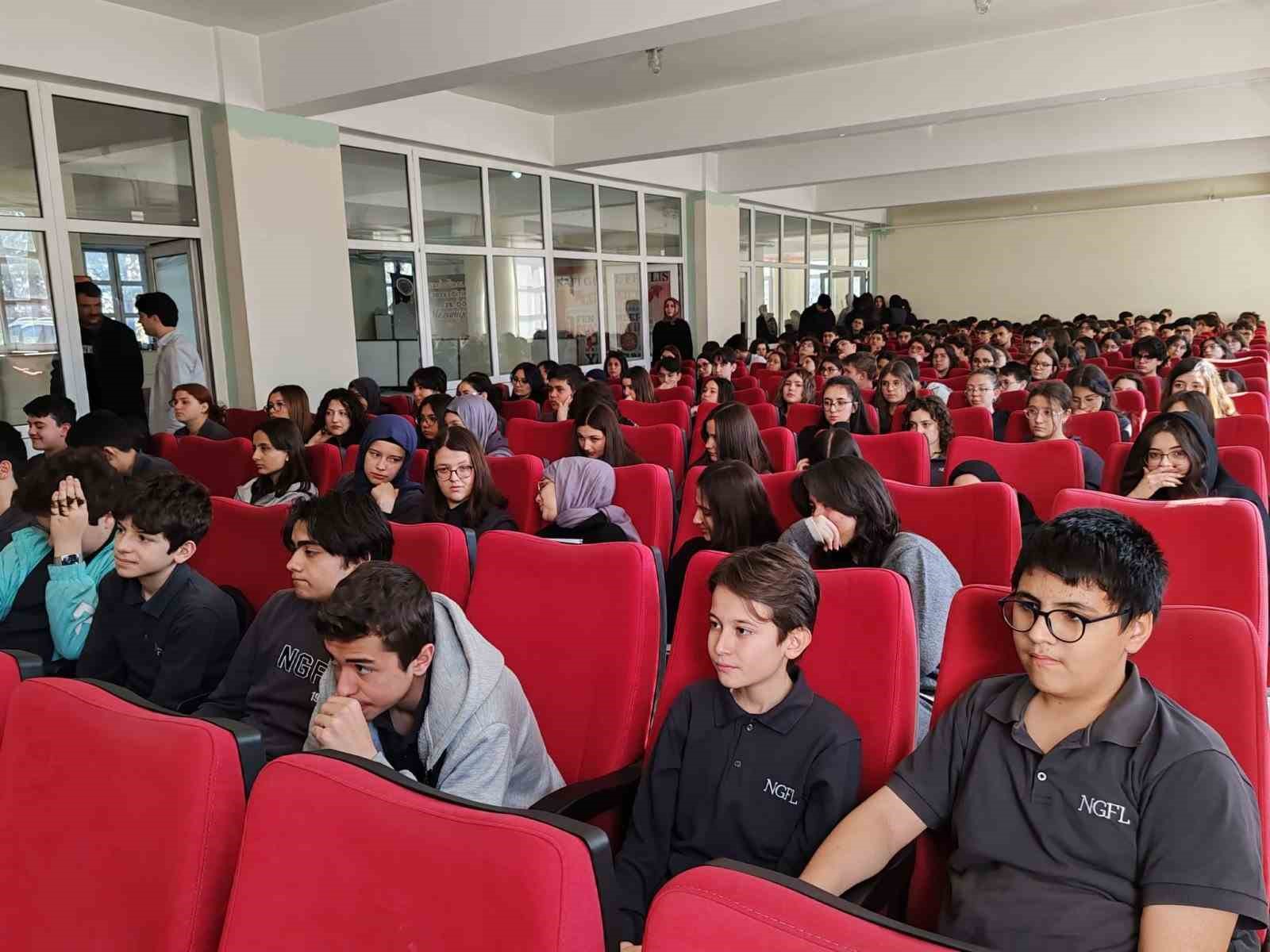 Kütahya’da "Sürdürülebilir Toplumlar" temalı bilim söyleşisi
