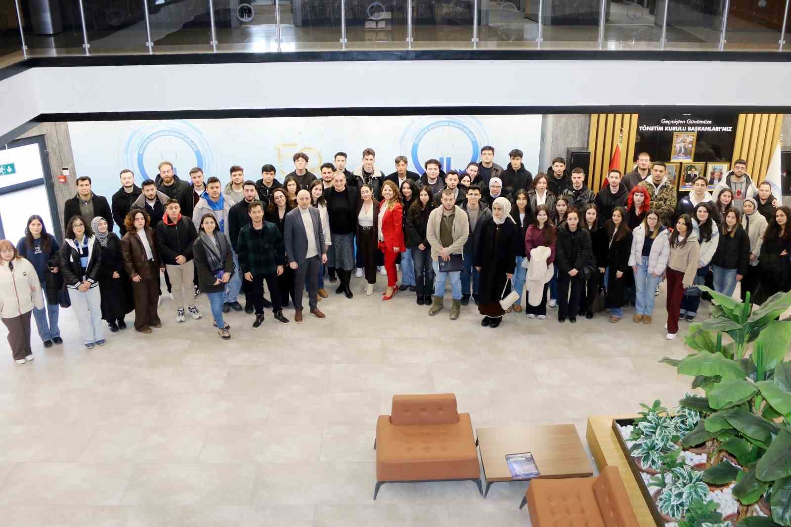 Kütahya’da üniversitesi-sanayi iş birliği model oluyor
Kütahya’da üniversitesi-sanayi iş birliği model oluyor