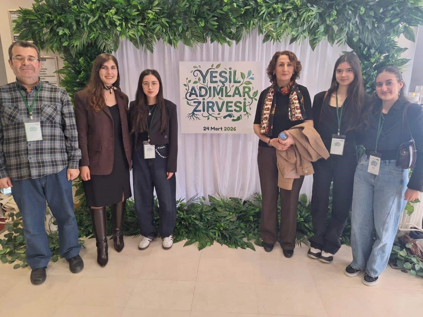 Kütahyalı öğrenciler "Yeşil Adımlar Zirvesi"nde göz doldurdu
