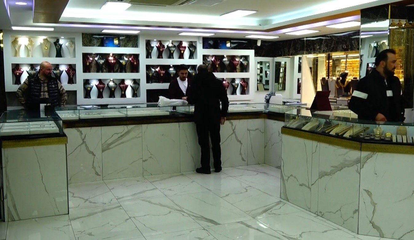 Kütahyalı sarraf İsmail Alper: "Altın her zaman güvenli liman"
