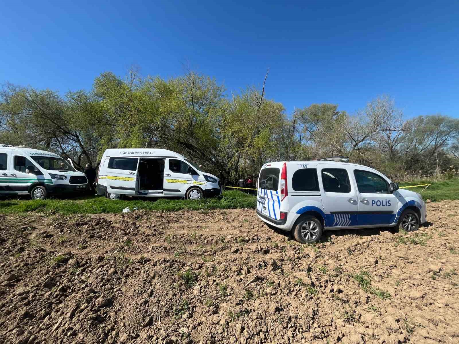 Kütahya’nın Adranos Çayı kenarında ceset bulundu
