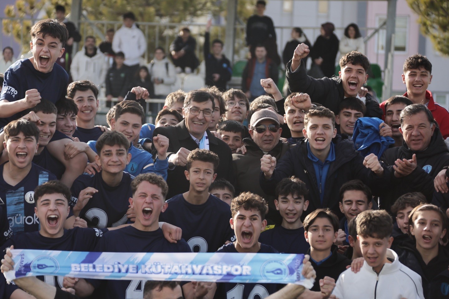 Kütahyaspor U-15 takımı namağlup şampiyon oldu
