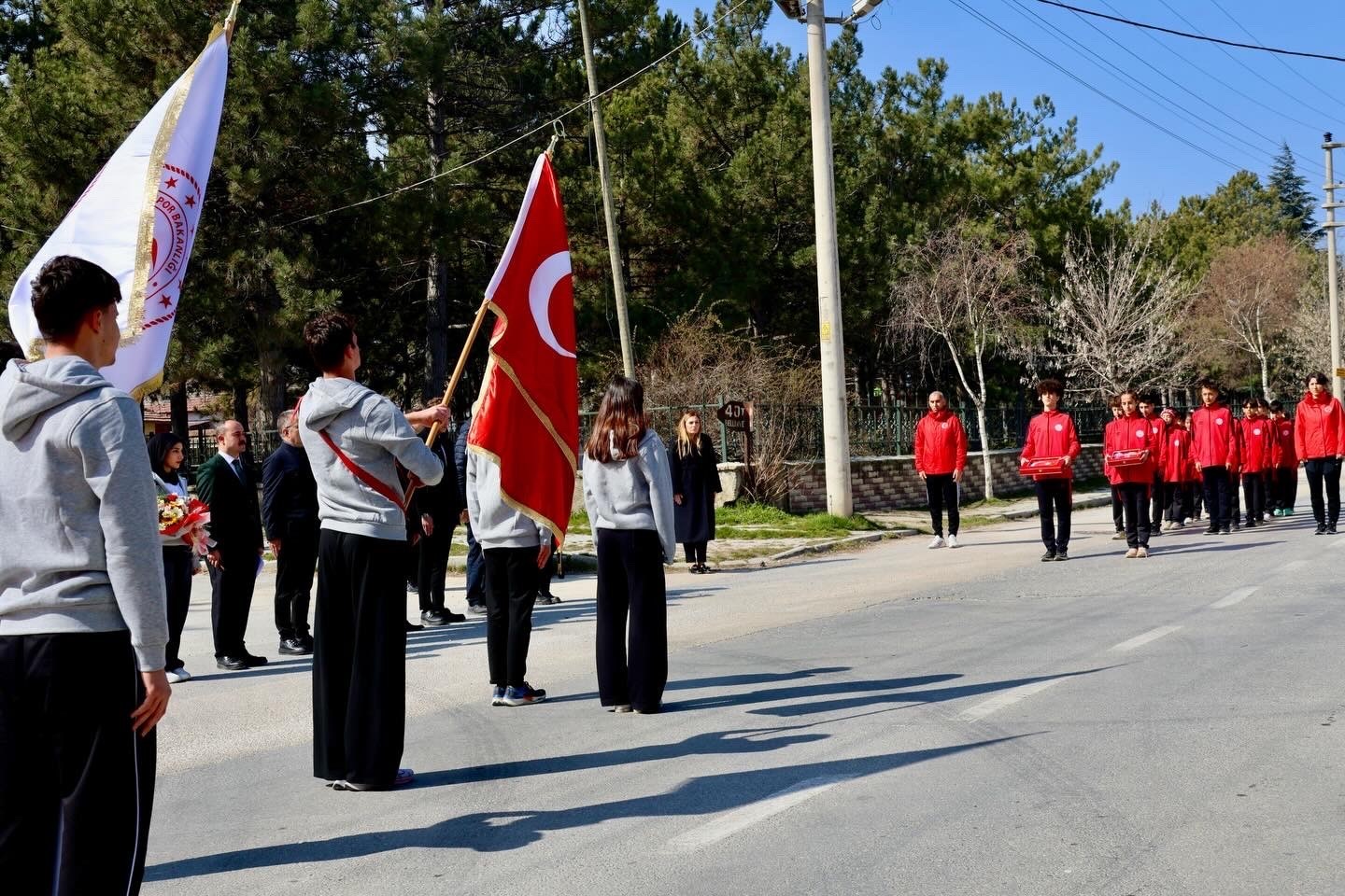 Kutsal emanetler Bilecik’ten geçti
Kutsal emanetler Bilecik’ten geçti