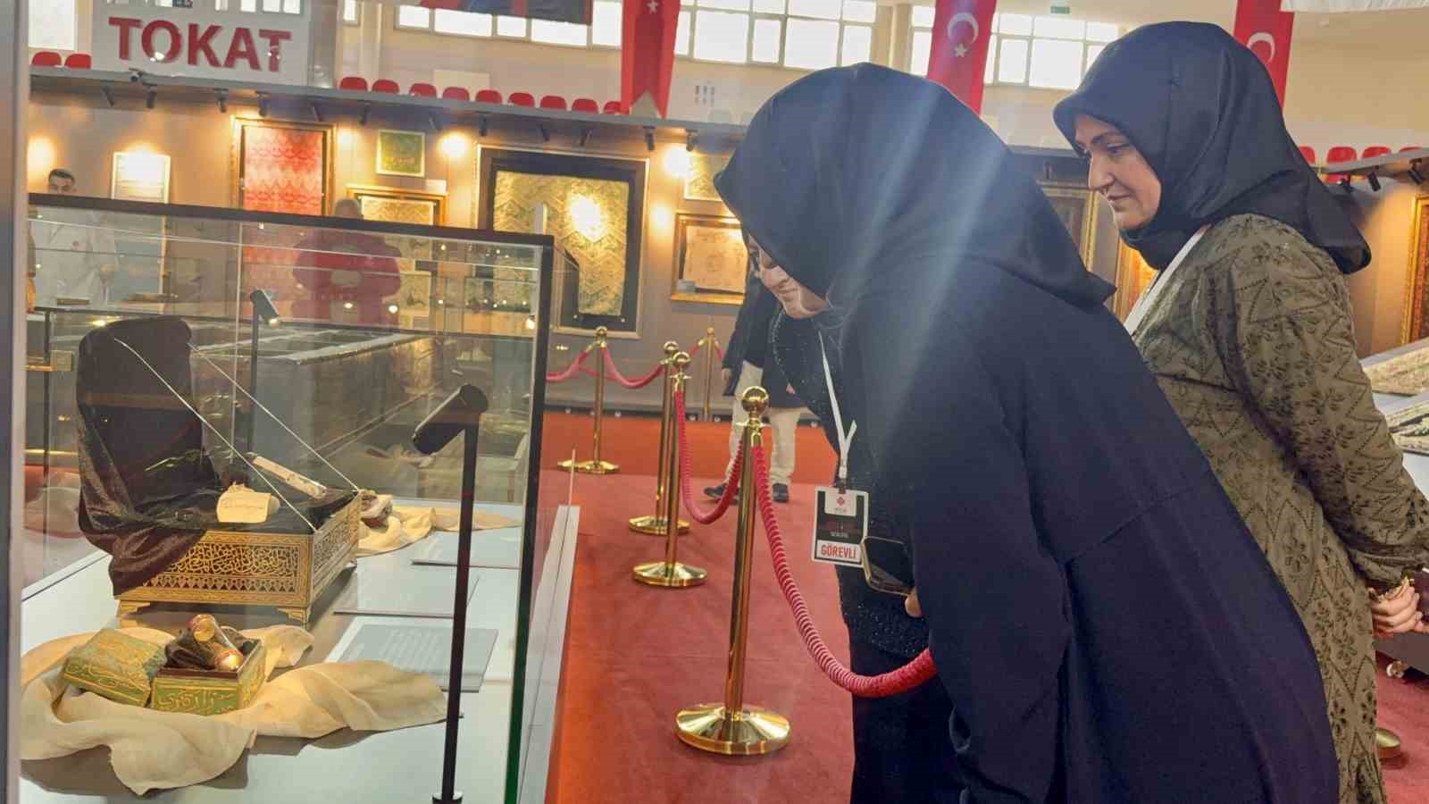 Kutsal emanetler Tokat’ta yoğun ilgi gördü
