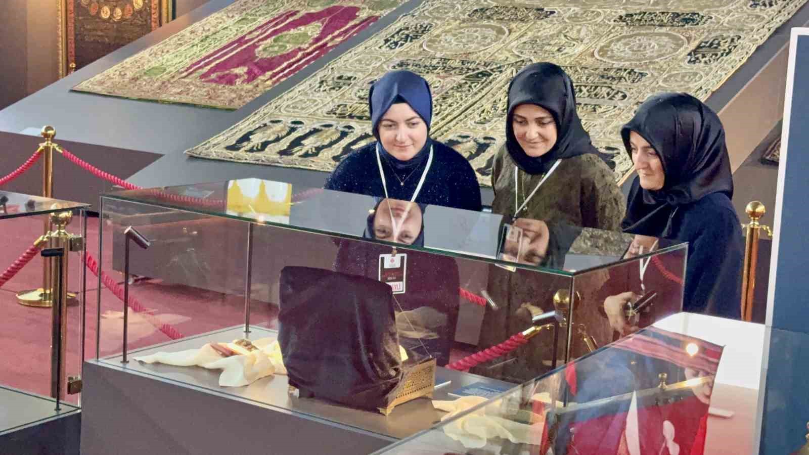 Kutsal emanetler Tokat’ta yoğun ilgi gördü
