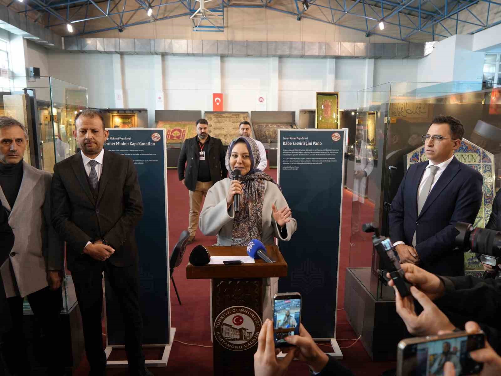Kutsal emanetlere Kastamonu’da yoğun ilgi
