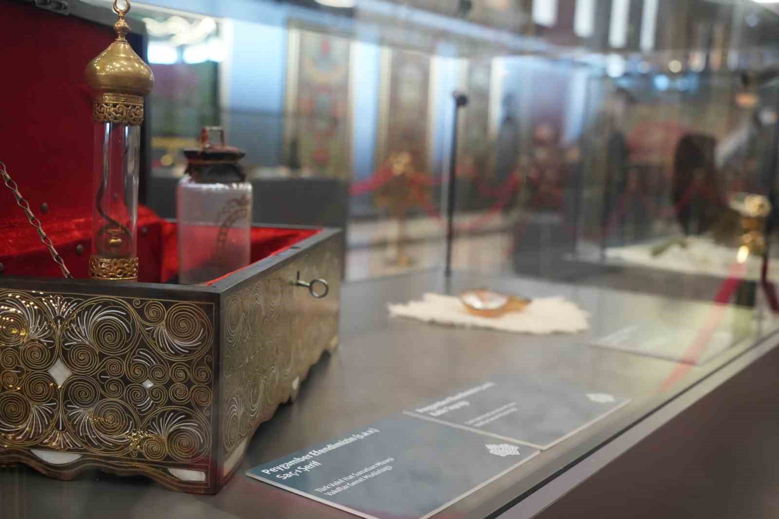 Kutsal Emanetler’in Anadolu yolculuğu Erzurum’dan başladı
