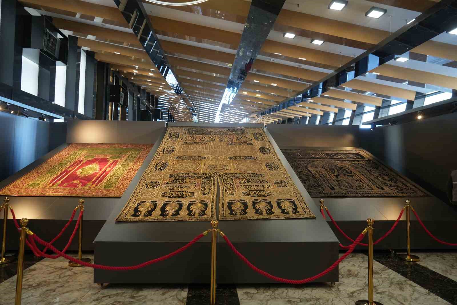 Kutsal Emanetler’in Anadolu yolculuğu Erzurum’dan başladı
