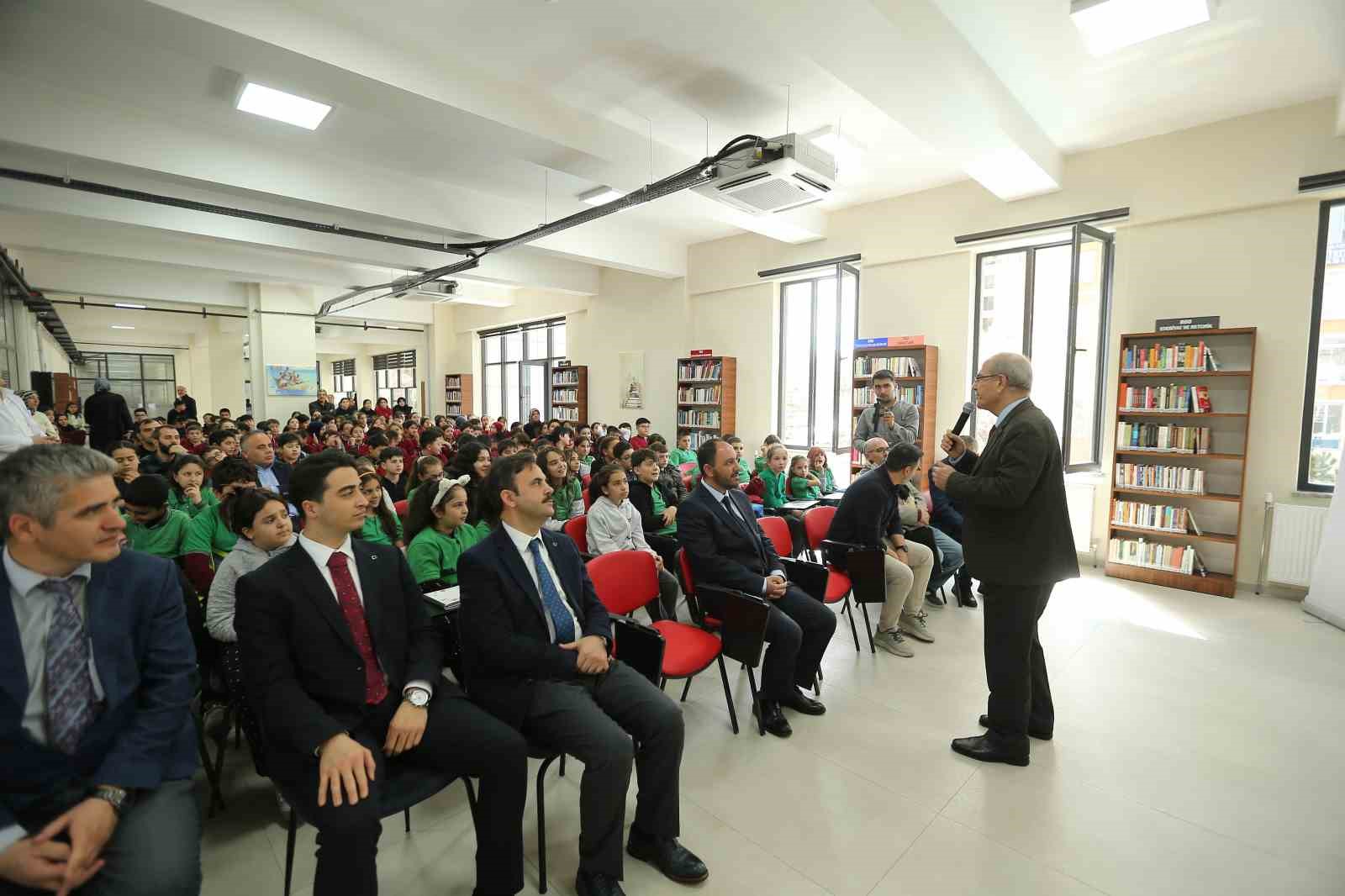 Kütüphane Haftası’na özel Yazar-Okur Buluşmaları
