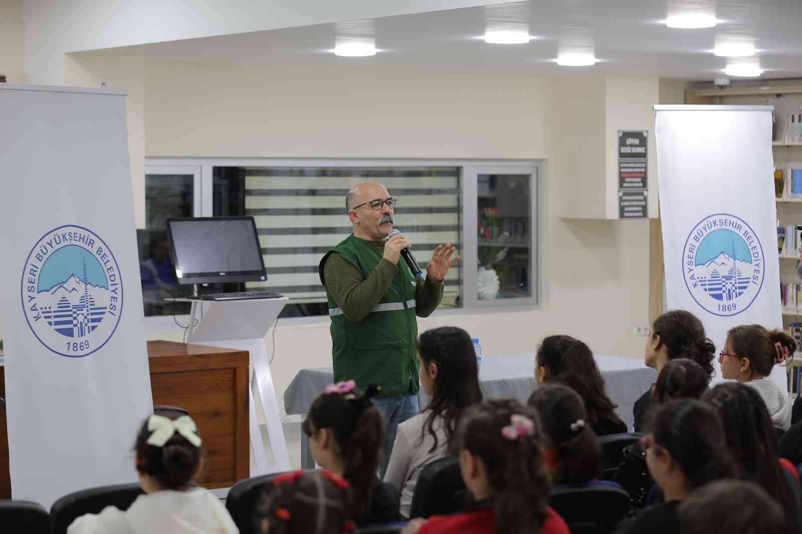 Kütüphane Haftası’na özel Yazar-Okur Buluşmaları
