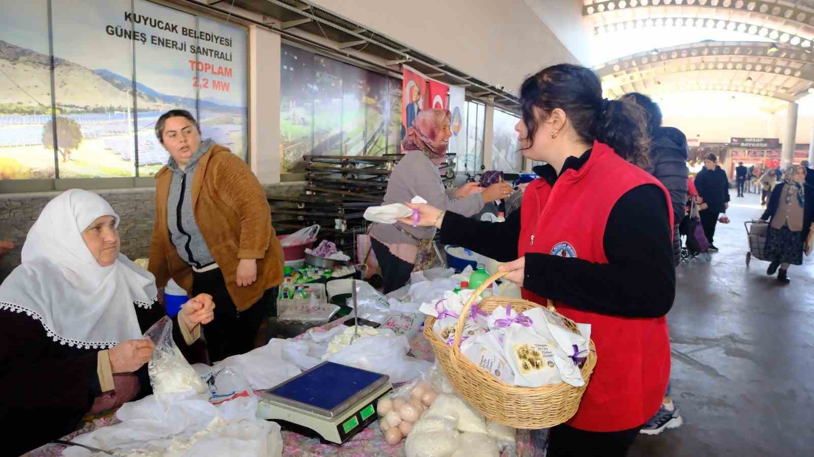 Kuyucak Belediyesi’nden kadınlara 8 Mart sürprizi
