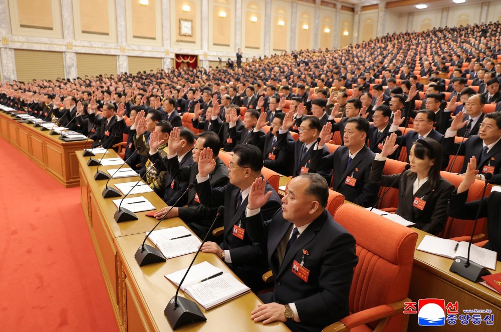 Kuzey Kore lideri Kim: "Hiçbir zorluk ilerlememizi engelleyemez"
Kuzey Kore lideri Kim: "Hiçbir zorluk ilerlememizi engelleyemez"