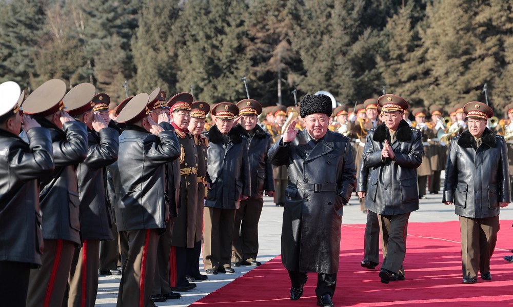 Kuzey Kore lideri Kim: "Ordumuzun savaş cephesi daha da genişleyecek"
