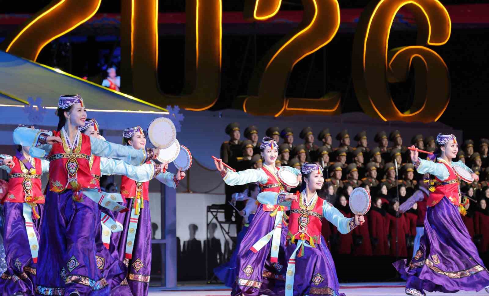 Kuzey Kore yeni yıla görkemli bir kutlama etkinliği ile girdi
