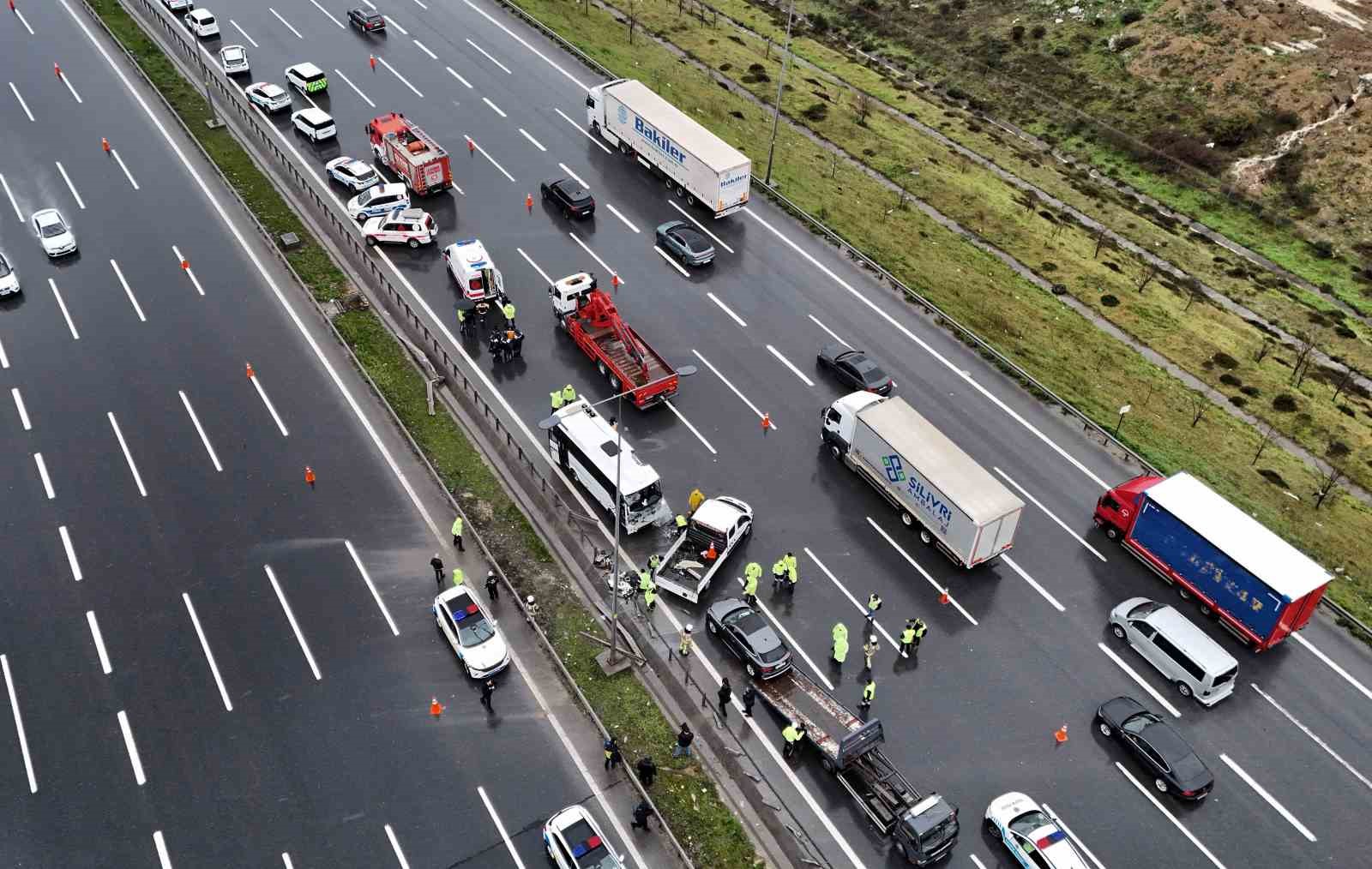 Kuzey Marmara Otoyolu’nda 1 polisin şehit olduğu kaza yeri havadan görüntülendi
