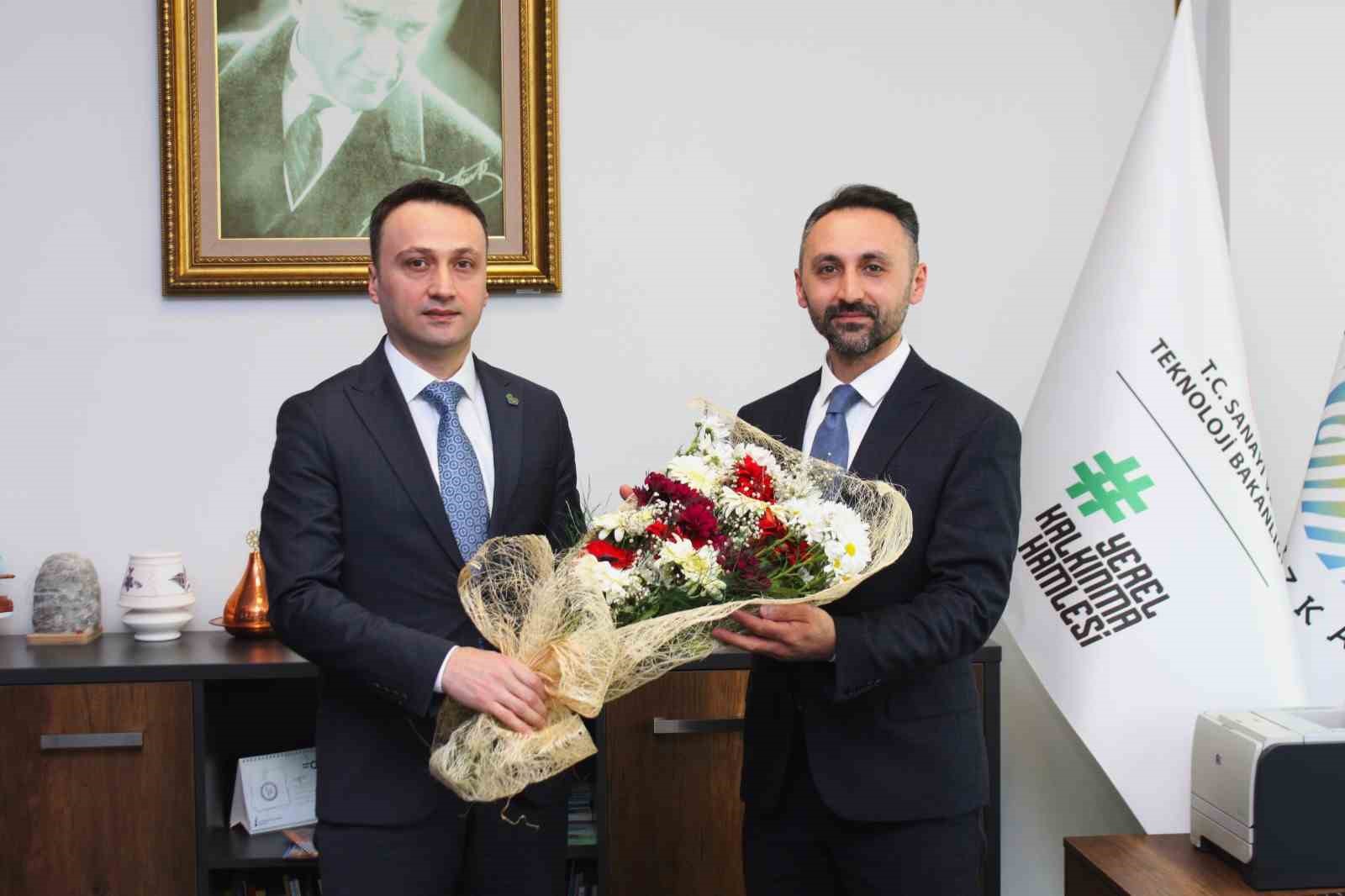 KUZKA Genel Sekreterliğine Mehmet Akif Eraslan atandı
KUZKA Genel Sekreterliğine Mehmet Akif Eraslan atandı